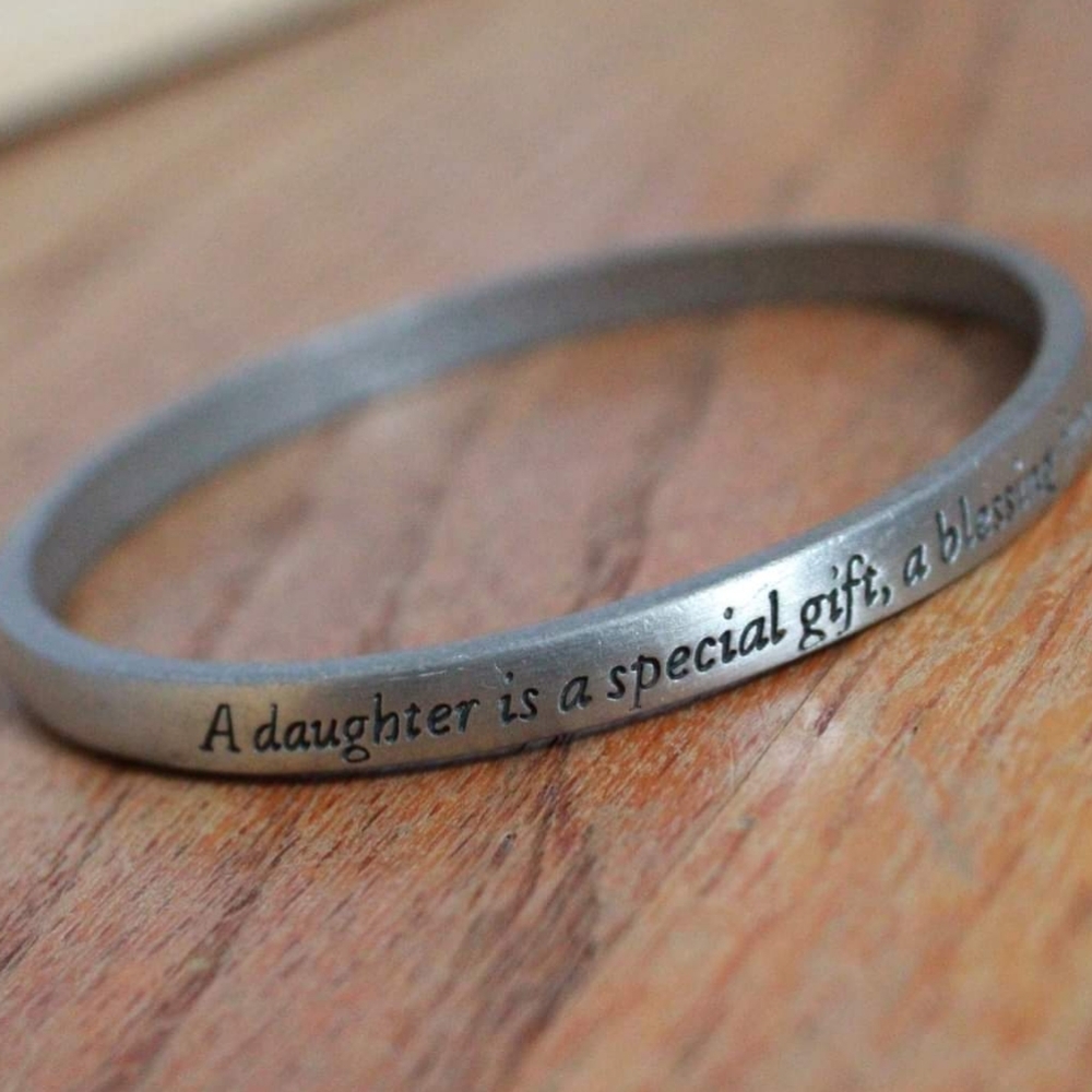 Unknown Brand "A daughter is a special gift..." Bangle Bracelet